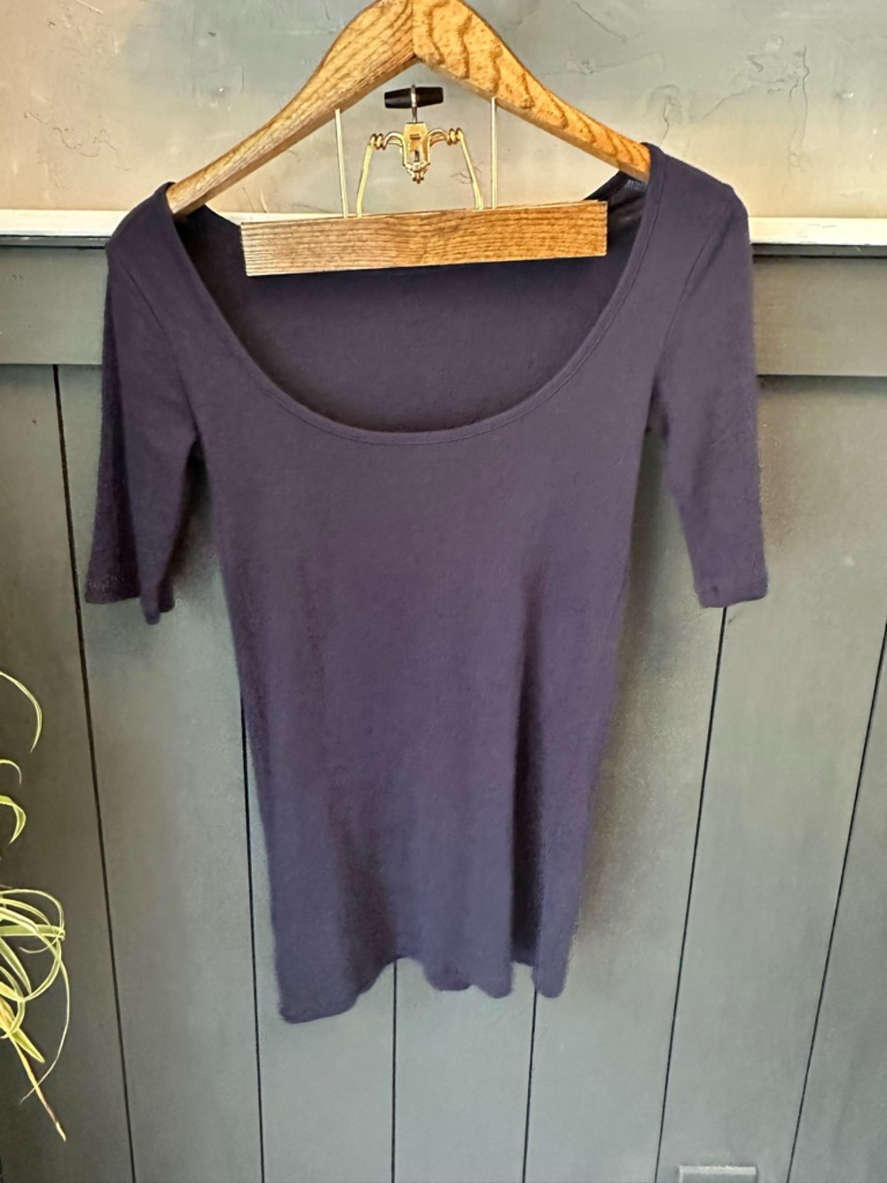 Gap Maternity Navy Scoop Neck Top Size XS Classic Stretch Everyday Shirt